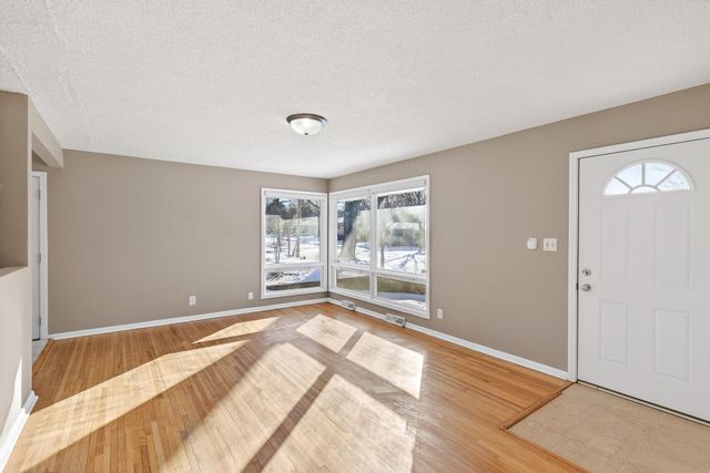 1589 Euclid Street, Saint Paul, MN 55106