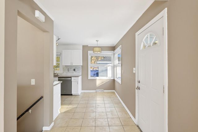 1589 Euclid Street, Saint Paul, MN 55106