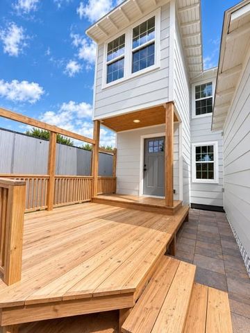 3913A Pease Street A, Houston, TX 77003