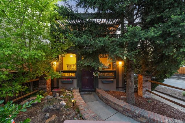 2001 S Marion Street, Denver, CO 80210