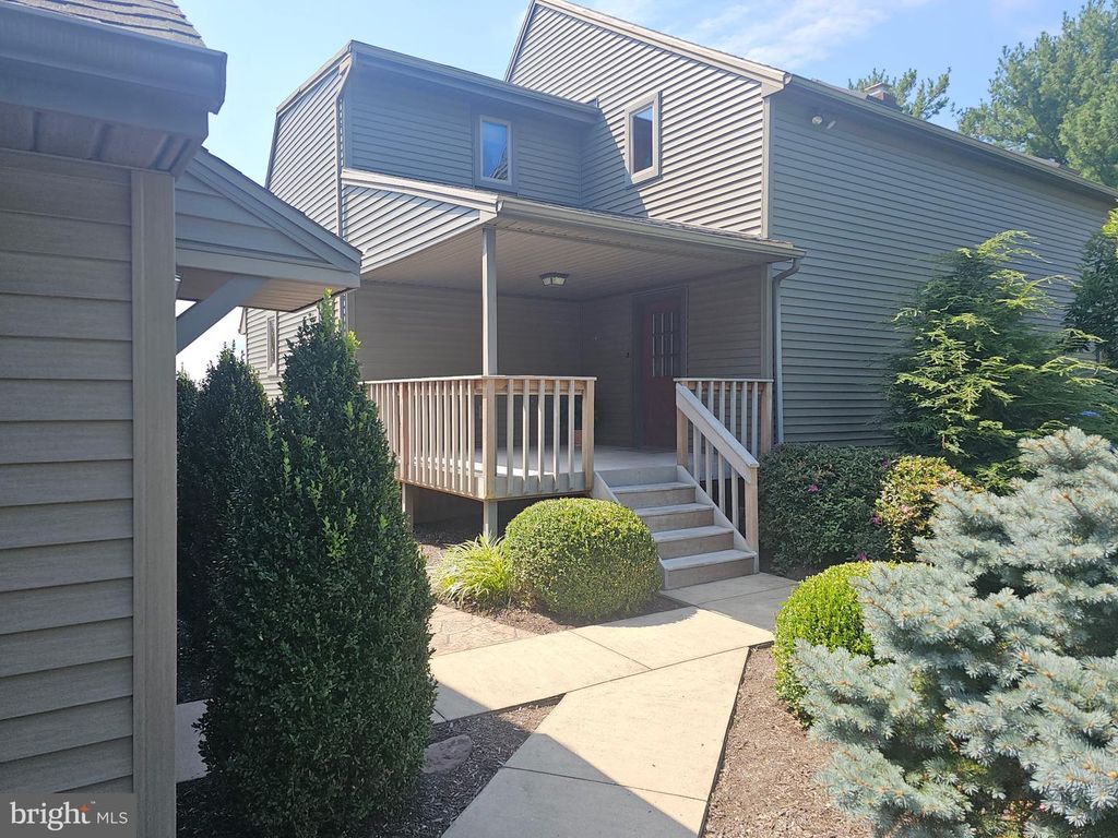 5230 PINE HILL RD, Dover, PA 17315