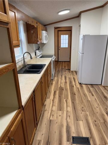 3724 Fall Creek School Road, East Bend, NC 27018