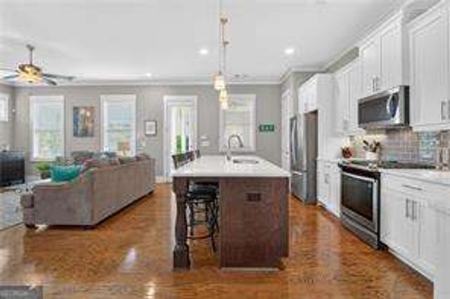 1976 Boyd Trace Lane, Atlanta, GA 30318