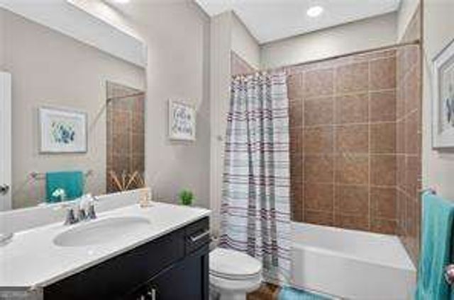 1976 Boyd Trace Lane, Atlanta, GA 30318