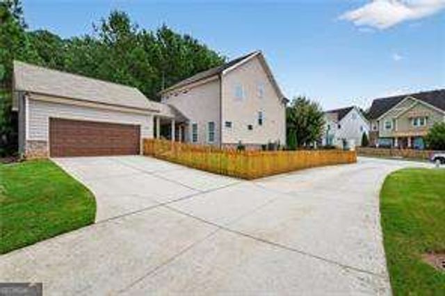 1976 Boyd Trace Lane, Atlanta, GA 30318