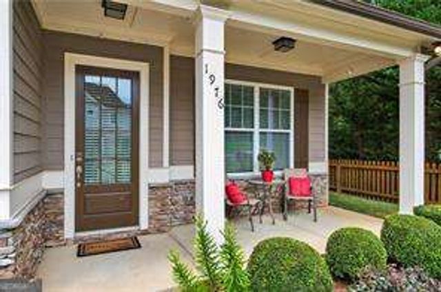 1976 Boyd Trace Lane, Atlanta, GA 30318