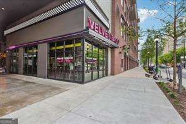 1976 Boyd Trace Lane, Atlanta, GA 30318