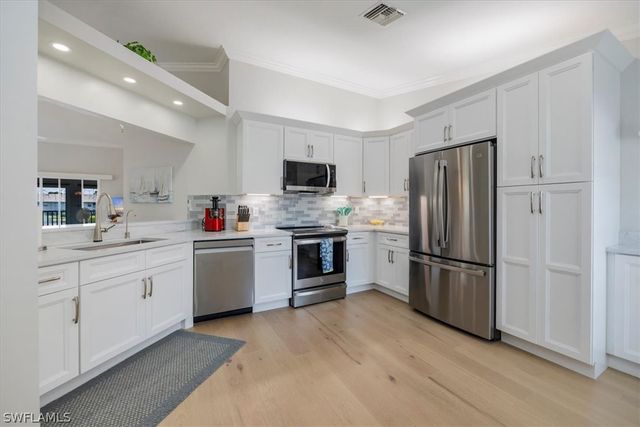 13040 Castle Harbour DR T1, Naples, FL 34110