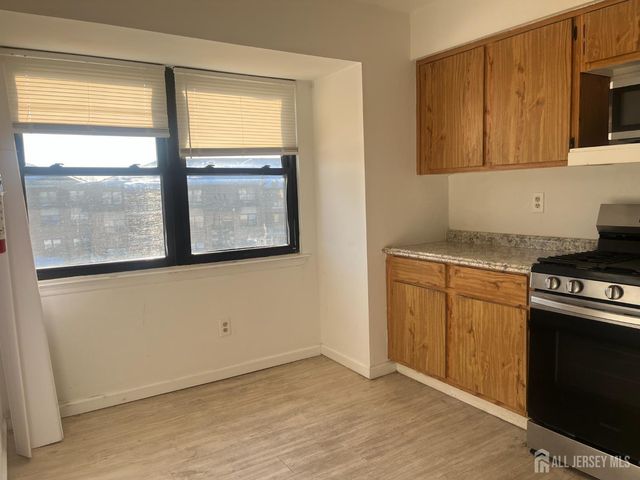 1947 Raspberry Court, Edison, NJ 08817