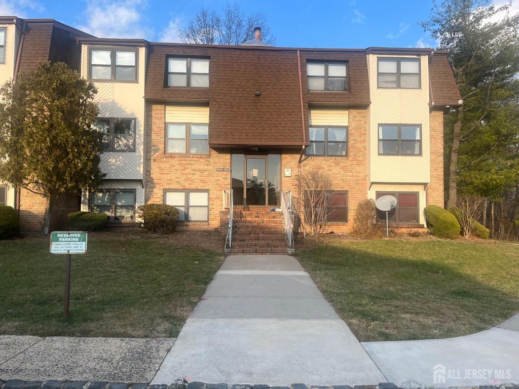 1947 Raspberry Court, Edison, NJ 08817