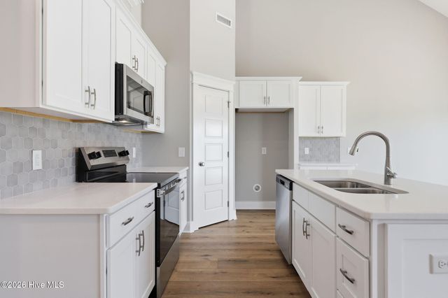 1921 Kimball Drive, Greenville, NC 27834