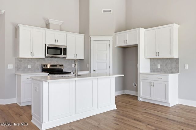 1921 Kimball Drive, Greenville, NC 27834