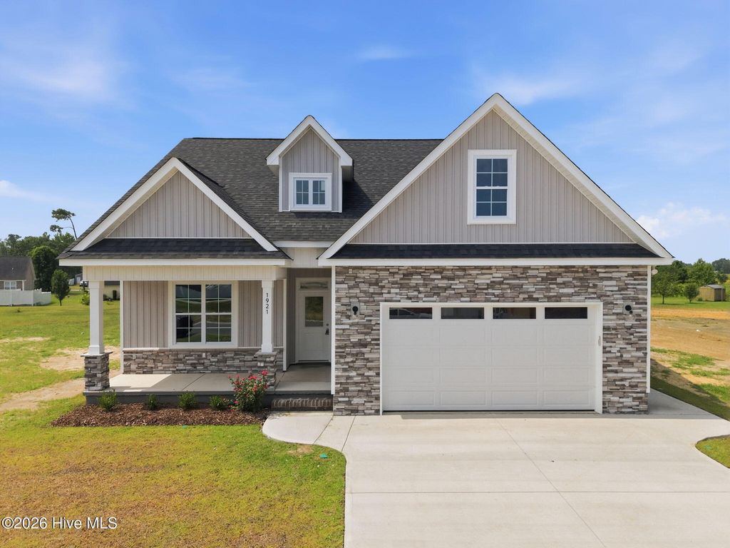 1921 Kimball Drive, Greenville, NC 27834