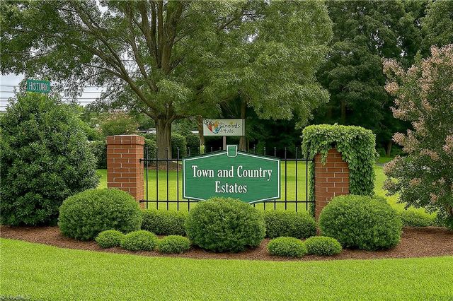 3155 Briarcliffe Road, Winston-salem, NC 27106