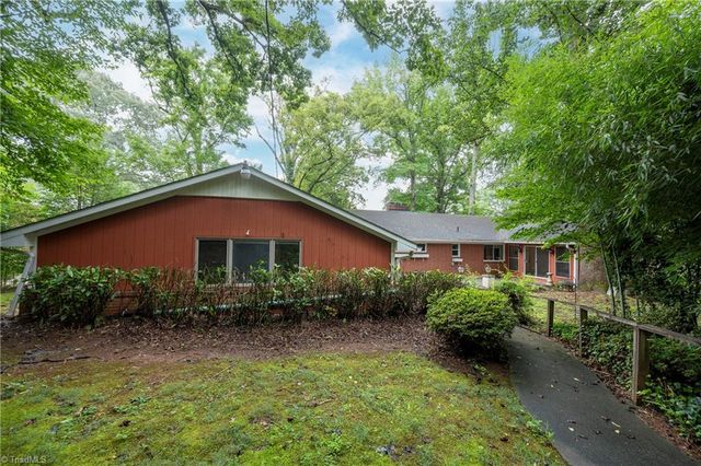 3155 Briarcliffe Road, Winston-salem, NC 27106