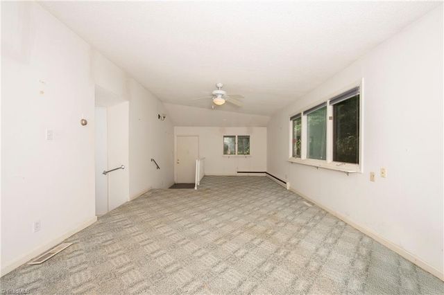 3155 Briarcliffe Road, Winston-salem, NC 27106