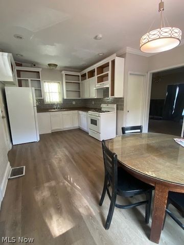 375 Lillian Street, Akron, OH 44307