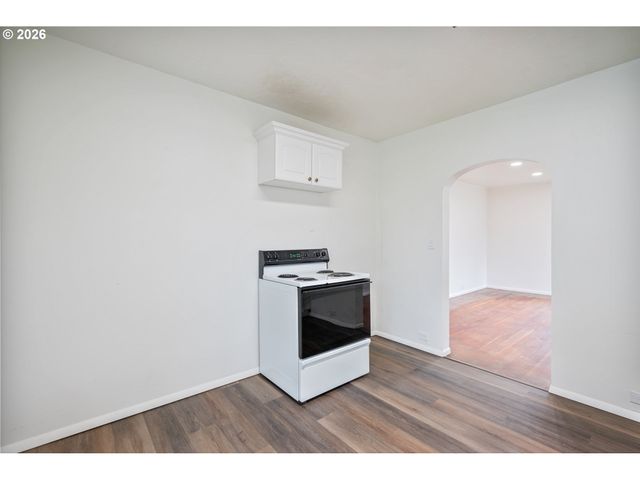 527 24TH Ave, Longview, WA 98632