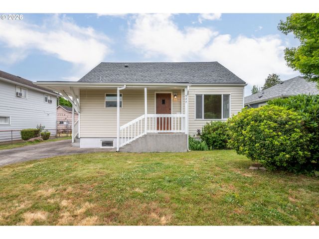 527 24TH Ave, Longview, WA 98632