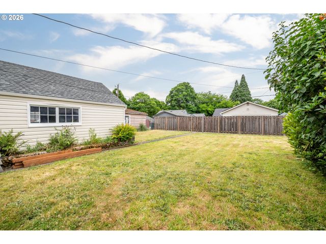 527 24TH Ave, Longview, WA 98632