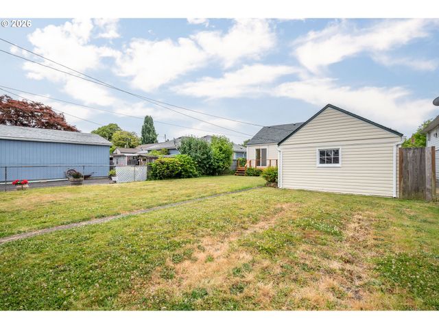 527 24TH Ave, Longview, WA 98632