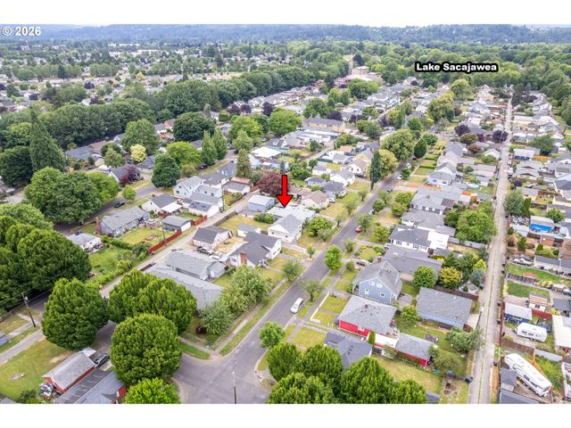 527 24TH Ave, Longview, WA 98632