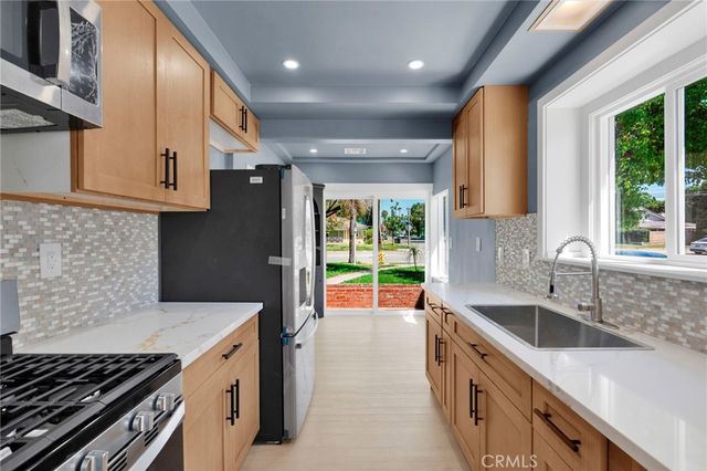 701 N Harbor, Anaheim, CA 92805