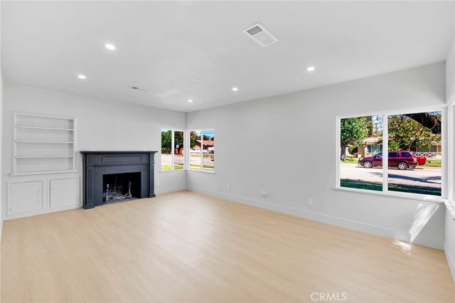 701 N Harbor, Anaheim, CA 92805