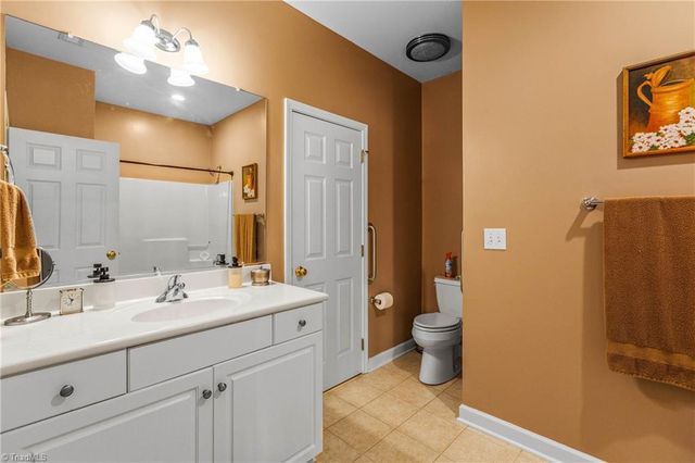 905 Pelican Lane, Clemmons, NC 27012