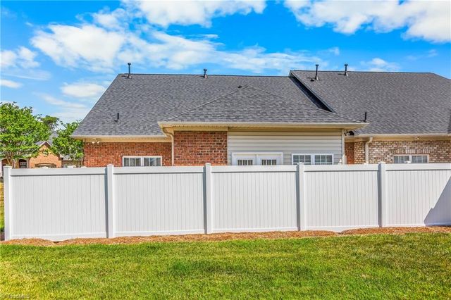 905 Pelican Lane, Clemmons, NC 27012