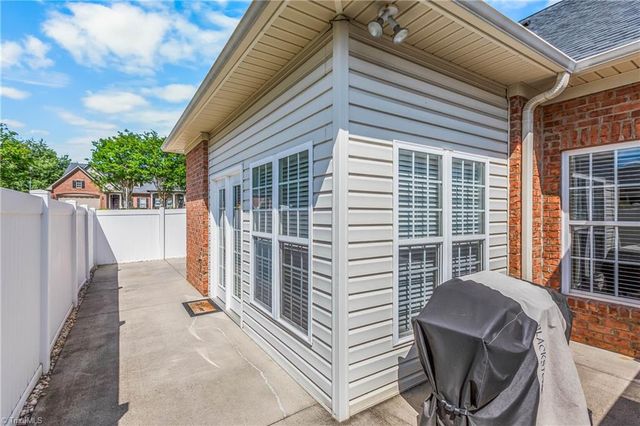 905 Pelican Lane, Clemmons, NC 27012