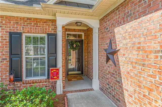 905 Pelican Lane, Clemmons, NC 27012