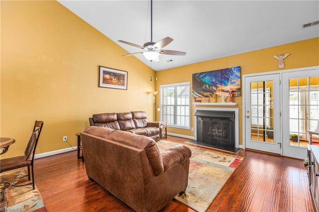 905 Pelican Lane, Clemmons, NC 27012