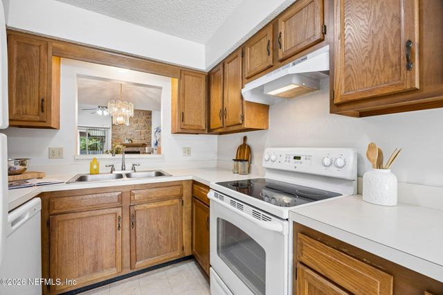 1879 OAK WATER Drive, Jacksonville, FL 32225