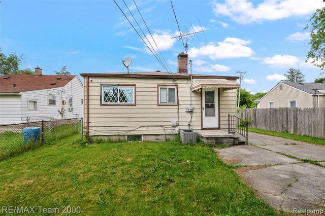 12846 Georgiana Avenue, Warren, MI 48089