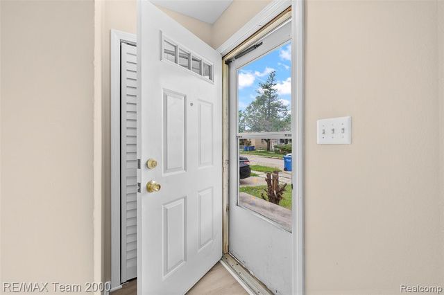 12846 Georgiana Avenue, Warren, MI 48089