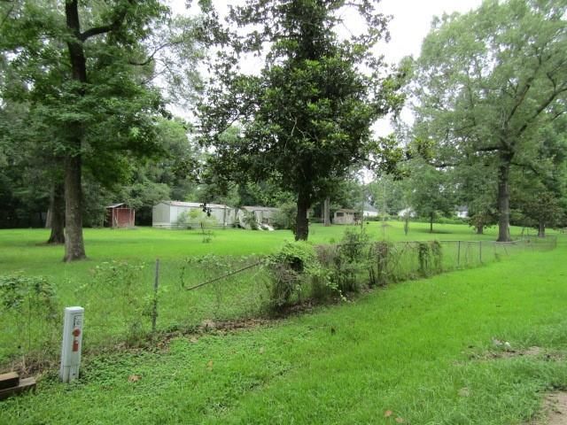 22048 Caney Drive, New Caney, TX 77357