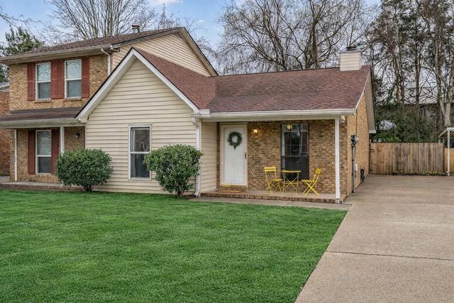 1238 Wenlon Dr, Murfreesboro, TN 37130