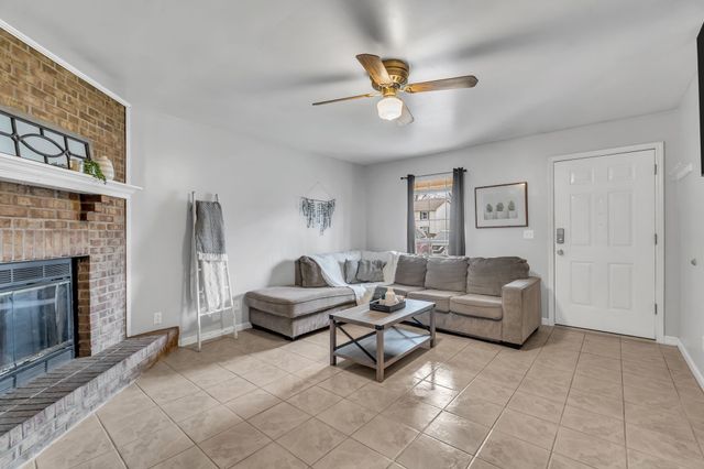 1238 Wenlon Dr, Murfreesboro, TN 37130