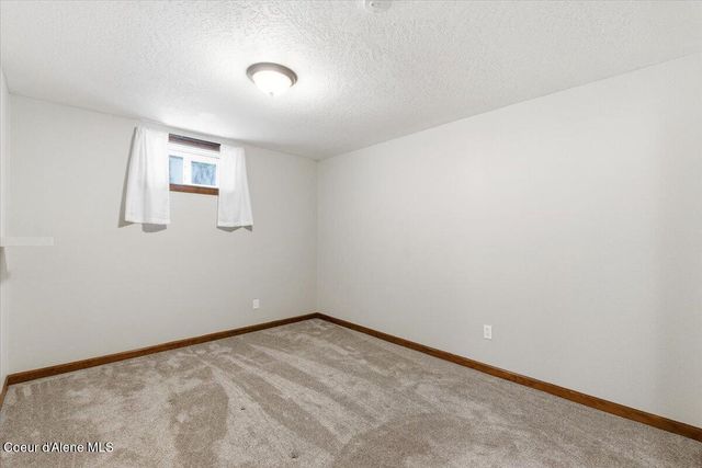4761 E Woodland DR, Post Falls, ID 83854