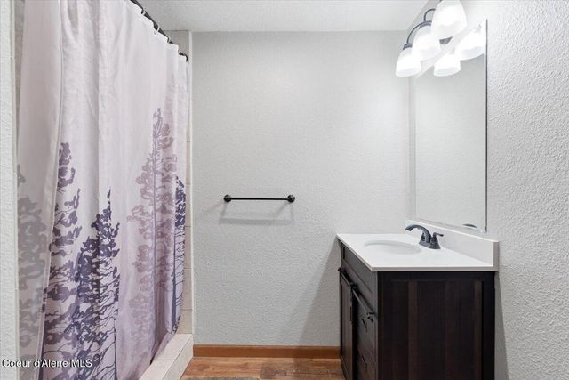 4761 E Woodland DR, Post Falls, ID 83854