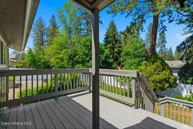 4761 E Woodland DR, Post Falls, ID 83854