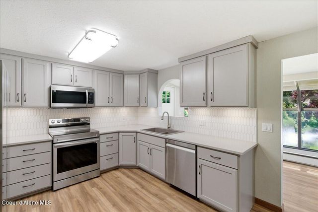 4761 E Woodland DR, Post Falls, ID 83854