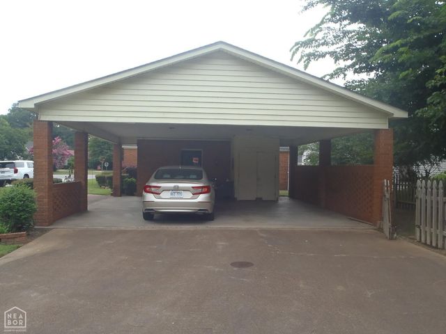 600 McLain, Newport, AR 72112