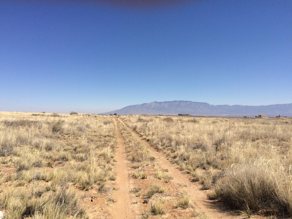 Image 5 of property listing at 6708-6720 Ciervo Road NW, Albuquerque, NM 87120