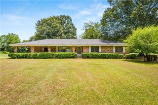 273 ELI DAUZAT Road, Marksville, LA 71351