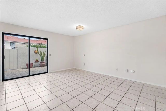 2010 Lawrence Crossley, Palm Springs, CA 92264
