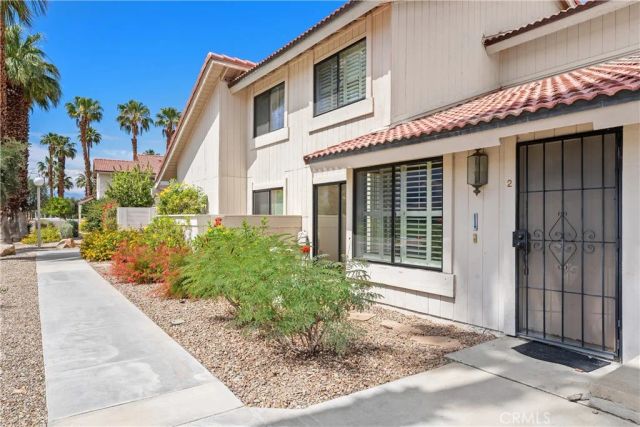 2010 Lawrence Crossley, Palm Springs, CA 92264