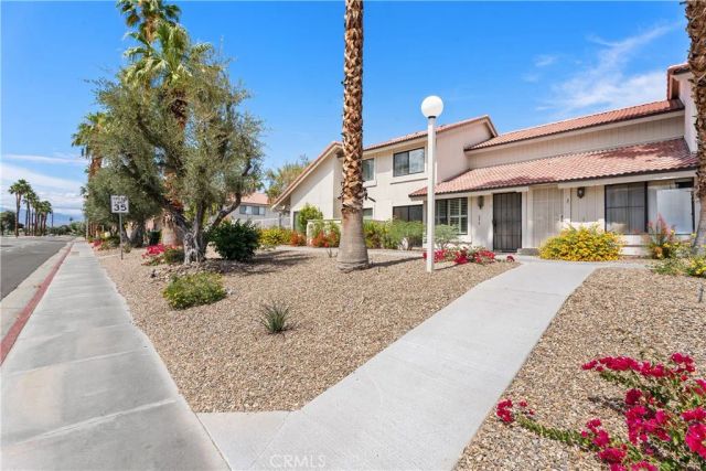 2010 Lawrence Crossley, Palm Springs, CA 92264