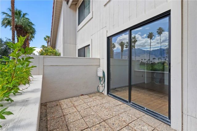 2010 Lawrence Crossley, Palm Springs, CA 92264